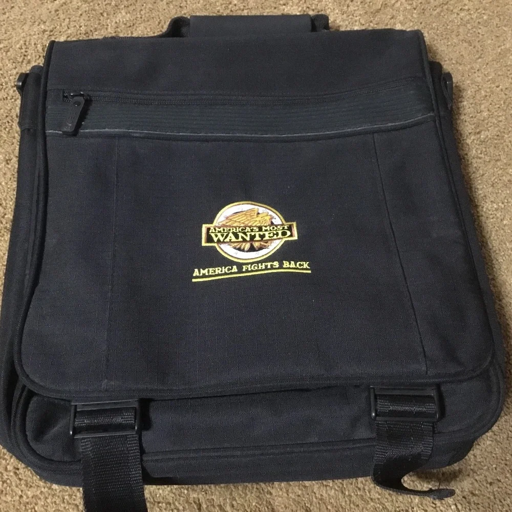Lap Top Computer Bag America’s Most Wanted Unique & Nice!
